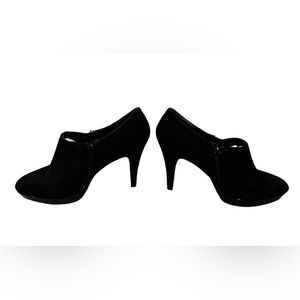 Black Velvet Stilettos with inside zipper.